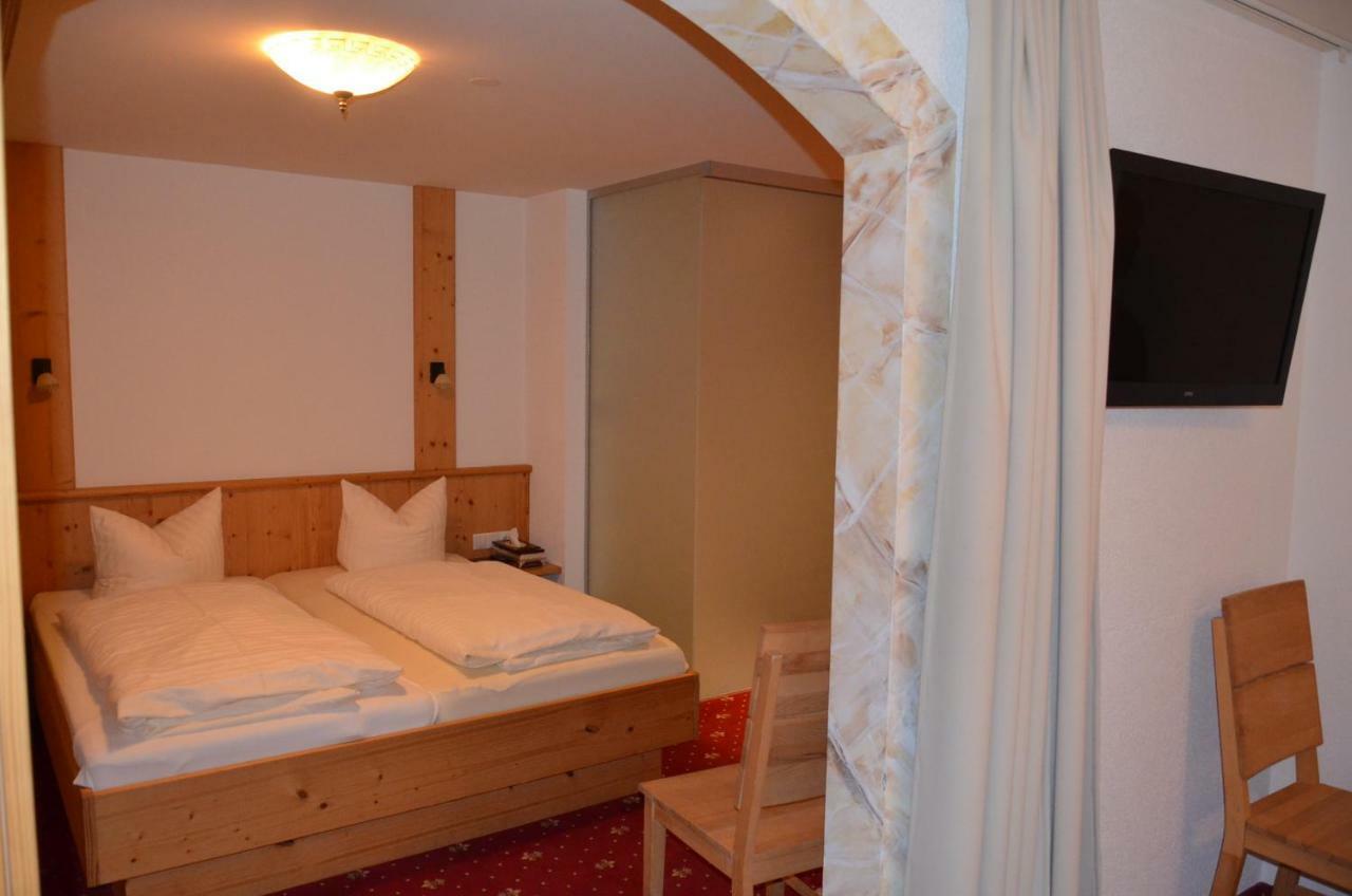 Hotel Restaurant Thurner Zams Ngoại thất bức ảnh